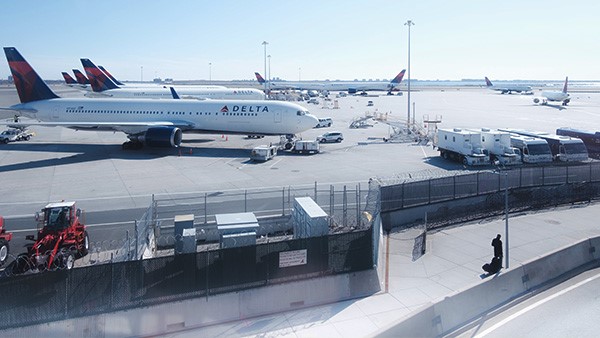 四型機(jī)場(chǎng)|  淺談廣域全景技術(shù)在機(jī)場(chǎng)圍界安防中的應(yīng)用研究